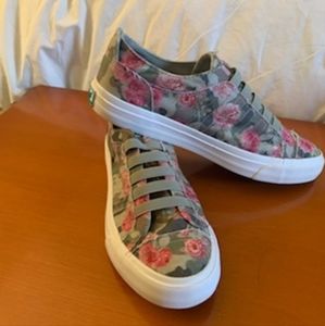 Blowfish slip-on sneakers